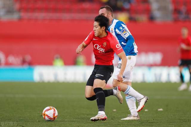 班凯罗三双魔术克鹈鹕 库兹马31分奇才胜国王